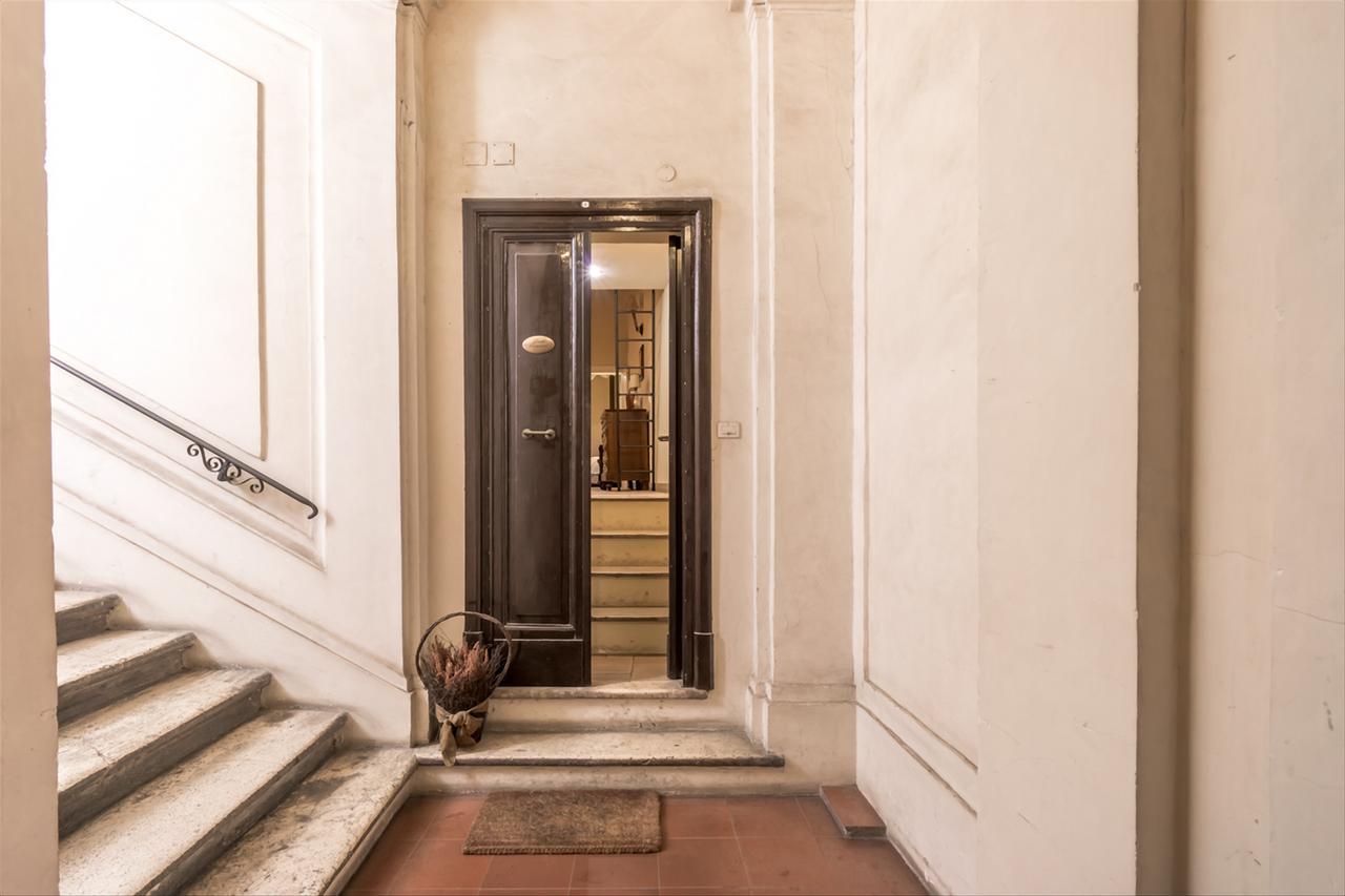 Palazzo Farnese Historical Apartment Rom